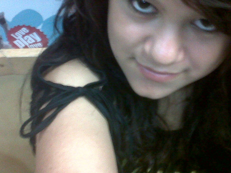 Date this nice looking Honduras girl Nasareth from Tegucigalpa HN516