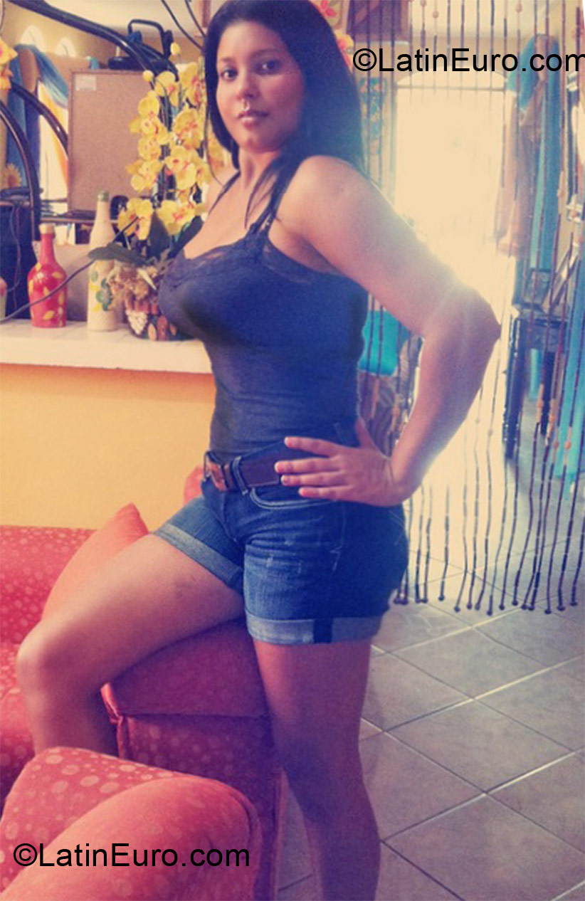 Date this attractive Dominican Republic girl Jeimy1516 from Puerto Plata DO10050