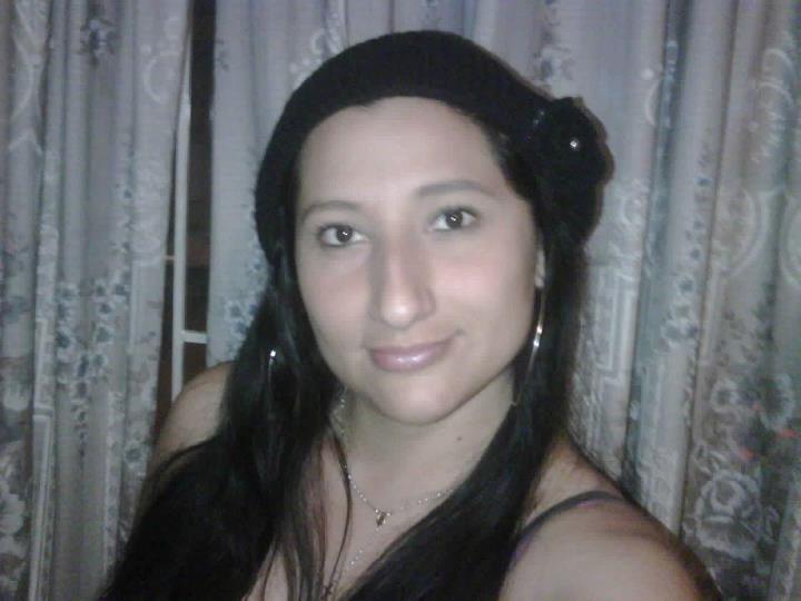 Date this nice looking Colombia girl Leidy from Bogota CO8902