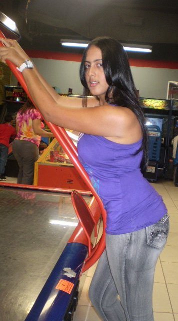 Date this georgeous Dominican Republic girl Kenia2888 from Santiago DO10064