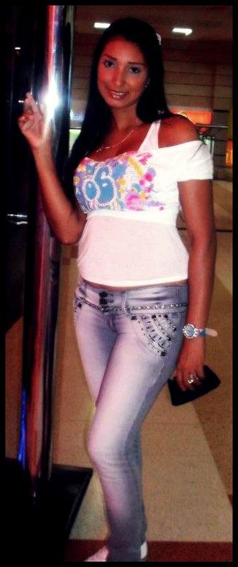 Date this gorgeous Colombia girl Shiremary from Barranquilla CO8926