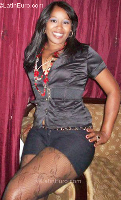 Date this nice looking Dominican Republic girl Jenny from Santiago DO10080