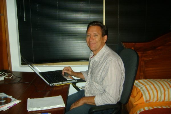 Date this georgeous Canada man Kencito from Calgary CA461