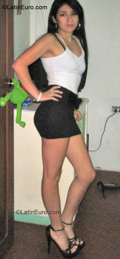 Date this gorgeous Colombia girl Patty.321 from Manizales CO8974