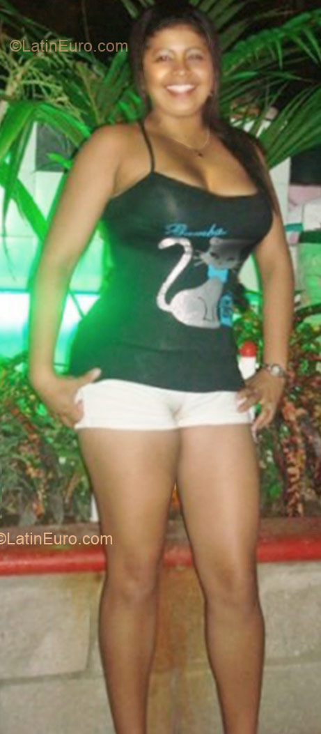 Date this stunning Colombia girl Angelica from Barranquilla CO8995