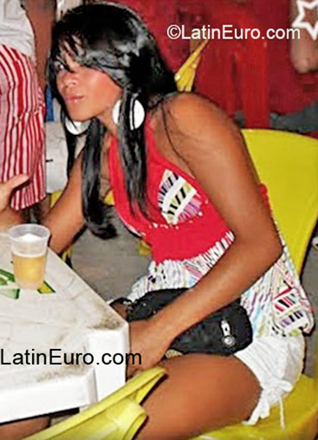 Date this young Brazil girl Cida from Brasilia BR6263