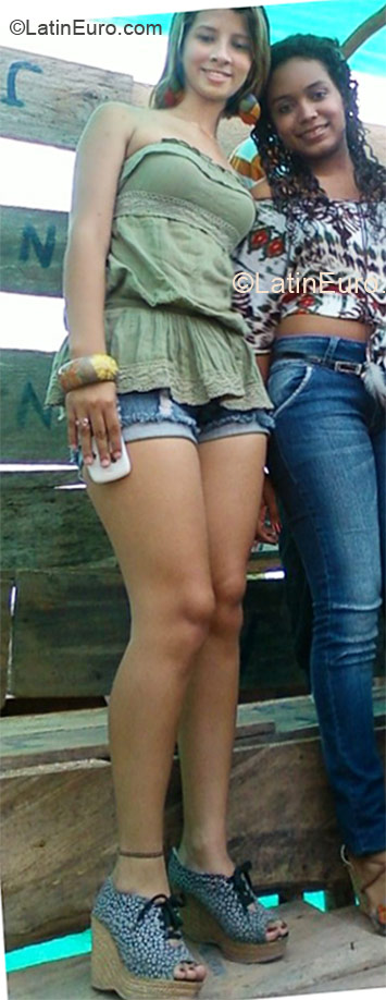 Date this athletic Colombia girl Kassandra from Barranquilla CO9040