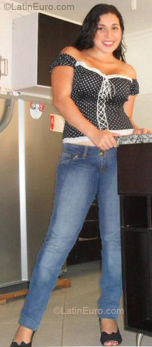 Date this lovely Colombia girl Jiselle from Medellin CO9076