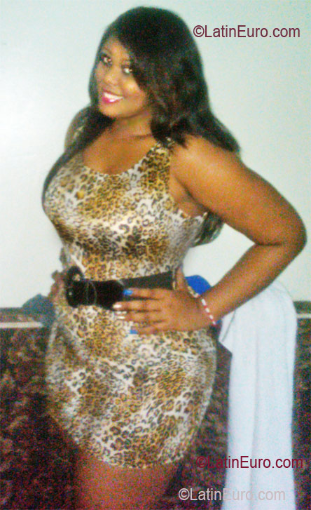 Date this sensual Dominican Republic girl Raysa from Salcedo DO10437