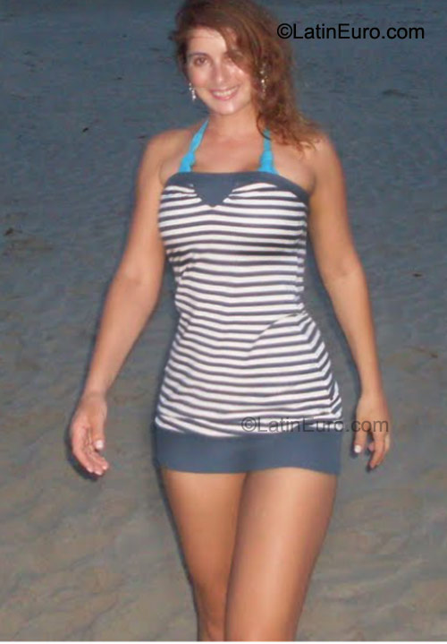 Date this funny Brazil girl Lucianagata from Sao Paulo BR6284