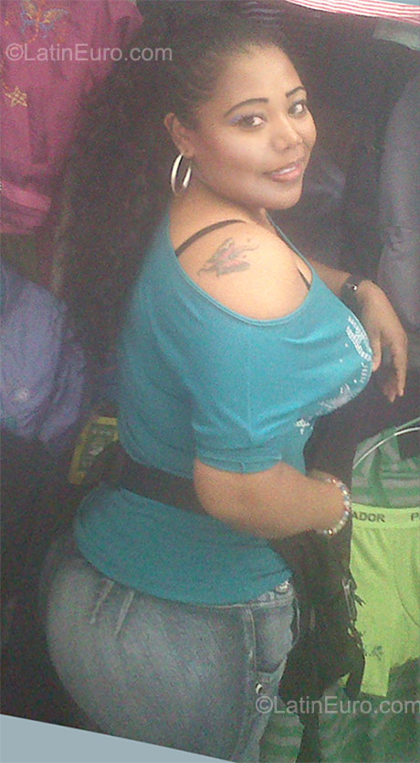 Date this foxy Colombia girl Elsy from Cali CO9126