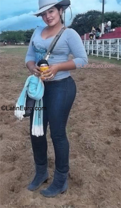 Date this sultry Colombia girl Yesica from Yopal CO9128