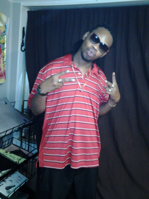 Date this cute United States man Islandboi305 from Conway US12125