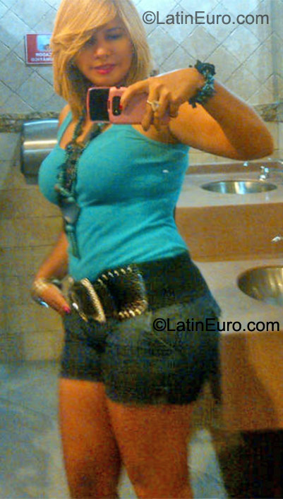 Date this hard body Honduras girl Yesenia from San Pedro Sula HN548