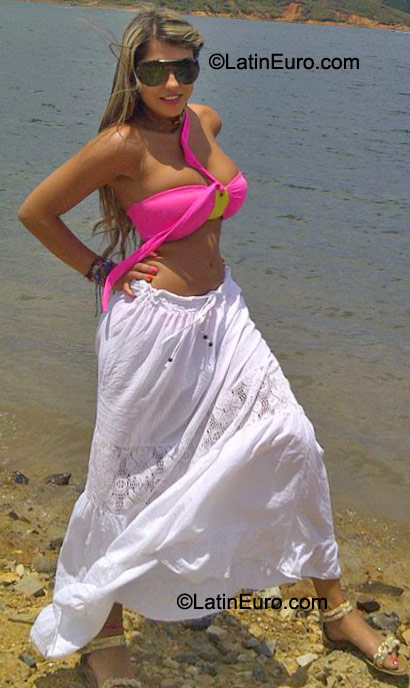 Date this funny Colombia girl Andrejmd from Pereira CO9193
