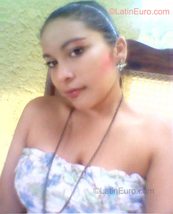 Date this foxy Colombia girl Liliana from Cucuta CO9217