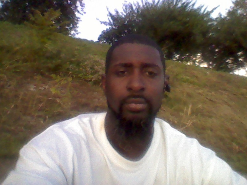 Date this funny United States man Armon from Wilmington, US12181