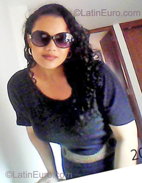 Date this foxy Colombia girl Jaquelyn from Medellin CO9269