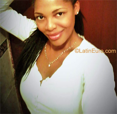 Date this cute Colombia girl Diana from Cali CO9277