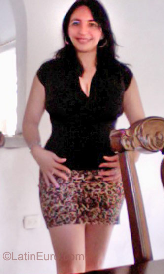 Date this passionate Honduras girl Dariela from Tegucigalpa HN579