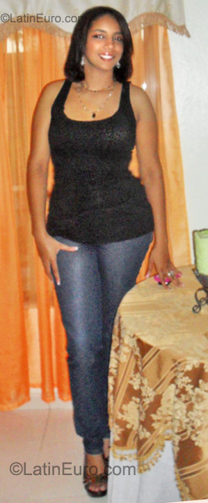 Date this passionate Dominican Republic girl GREY from La Vega DO10411