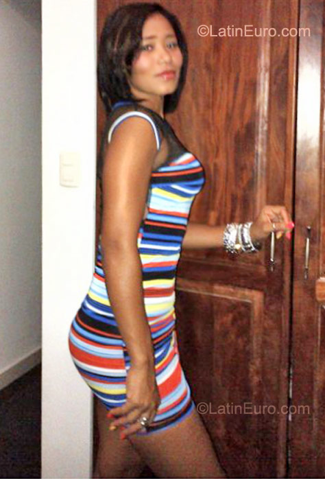 Date this delightful Dominican Republic girl Daniela from Puerto Plata DO10413