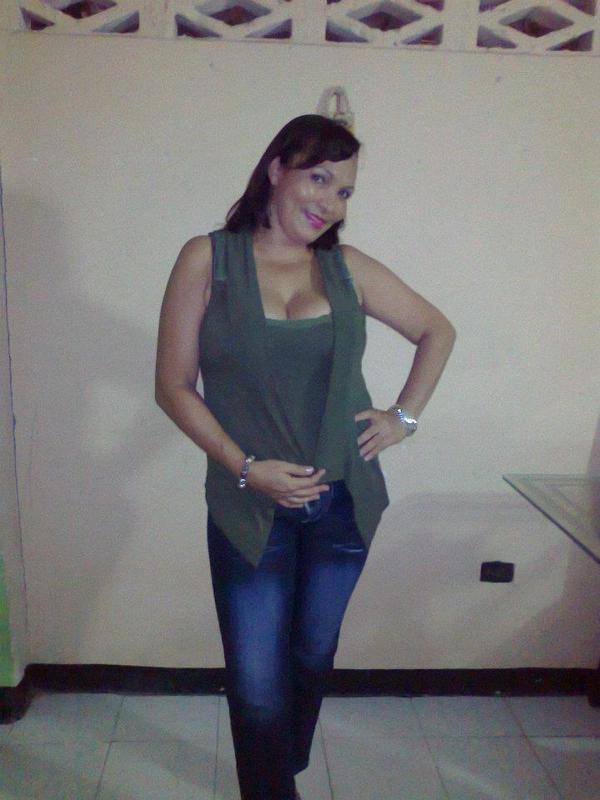 Date this nice looking Colombia girl Sonrisa from Cartagena CO9393