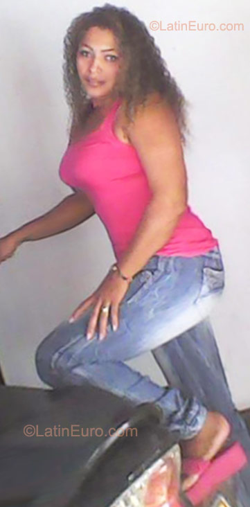 Date this cute Colombia girl Lucidia from Buga CO9407