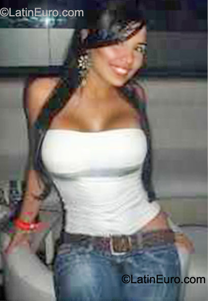 Date this passionate Colombia girl Izis from Barranquilla CO9491