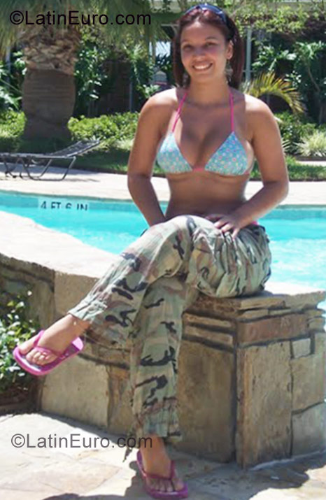 Date this good-looking Brazil girl Emilse from Belo Horizonte BR6370