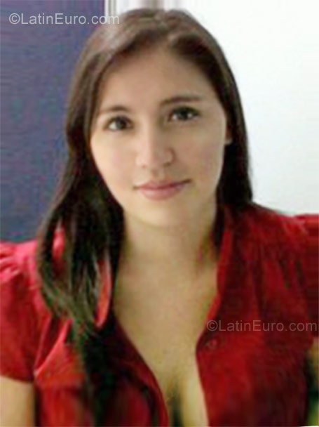 Date this beautiful Honduras girl Nelly from Tegucigalpa HN614