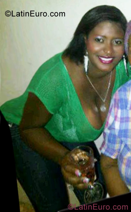 Date this gorgeous Colombia girl Yaraisa from La Vega CO9564