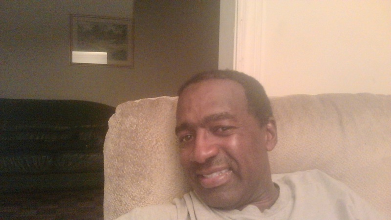 Date this foxy Canada man Canjam82 from Toronto CA477