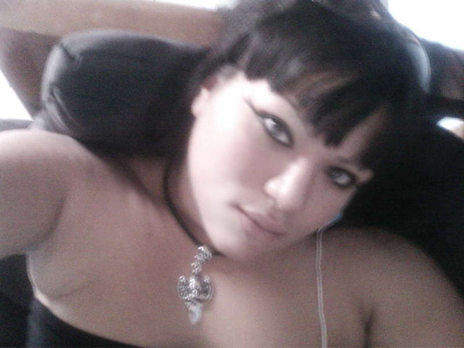 Date this young Costa Rica girl Tati.2 from San Jose CR214