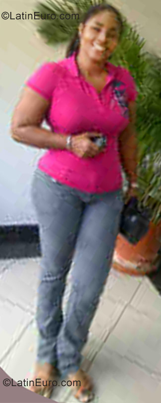 Date this hot Dominican Republic girl Yovanka from San Cristobal DO10563