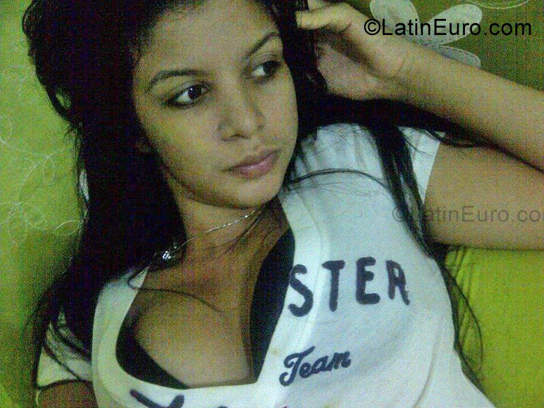 Date this tall Dominican Republic girl Marina from Santo Domingo DO10583