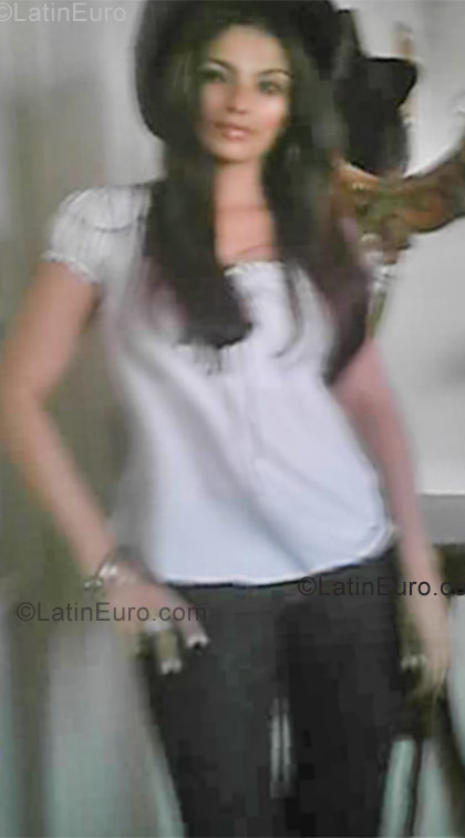 Date this exotic Colombia girl Yaque from Manizales CO9606