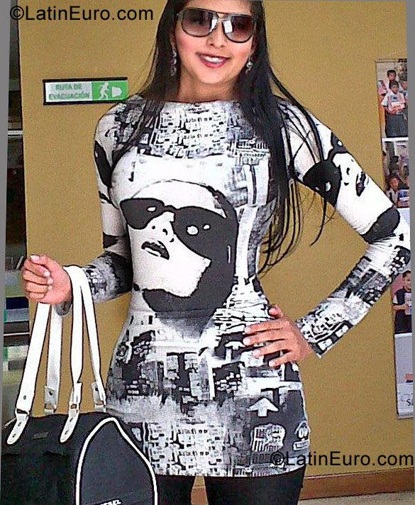 Date this delightful Colombia girl Paulina from Medellin CO9621