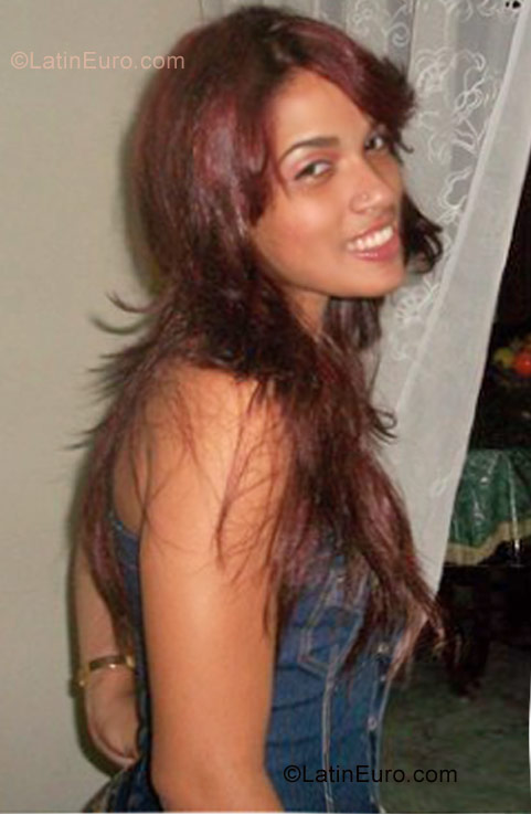 Date this voluptuous Dominican Republic girl Walisa from Santiago DO10612