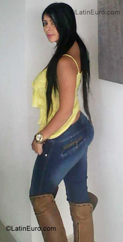 Date this exotic Colombia girl Luisa from Pereira CO9659