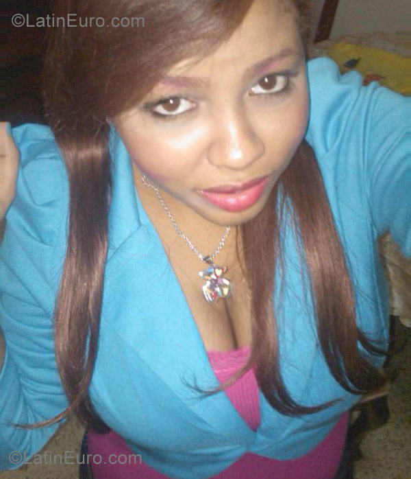 Date this georgeous Dominican Republic girl Cleidy from Santo Domingo DO11955