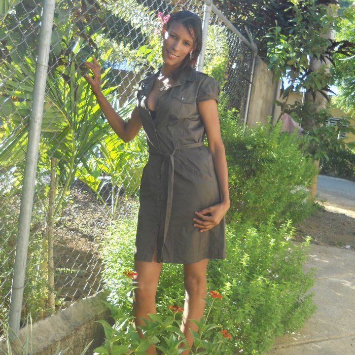 Date this hot Dominican Republic girl Roberta from Santiago DO10668