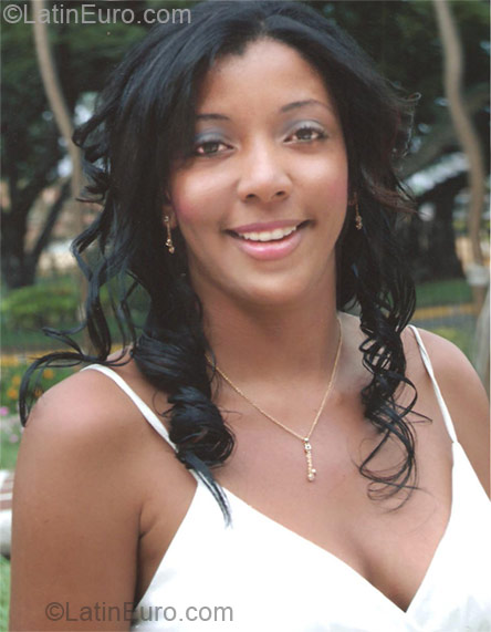 Date this hard body Colombia girl Diana from Cali CO9747