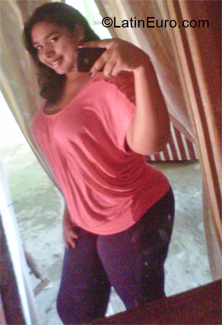 Date this passionate Dominican Republic girl Madelin from Montecristi DO10703