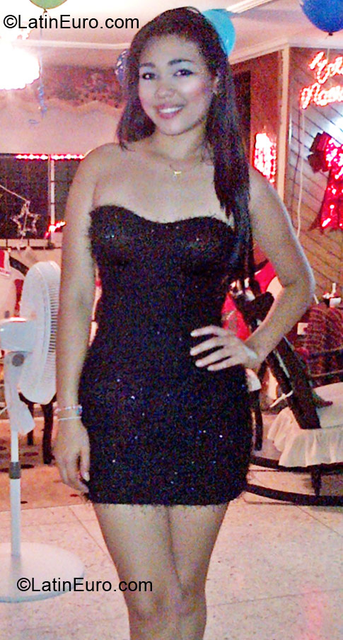 Date this hard body Colombia girl Katherine from Barranquilla CO9838