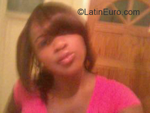 Date this attractive Jamaica girl Kimonie from Kingston JM1980