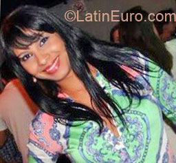 Date this lovely Brazil girl Alle from Goiania BR6627