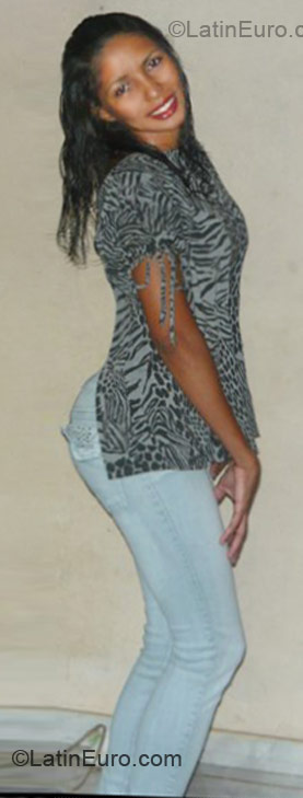 Date this beautiful Brazil girl Brigida from Maraba BR8701