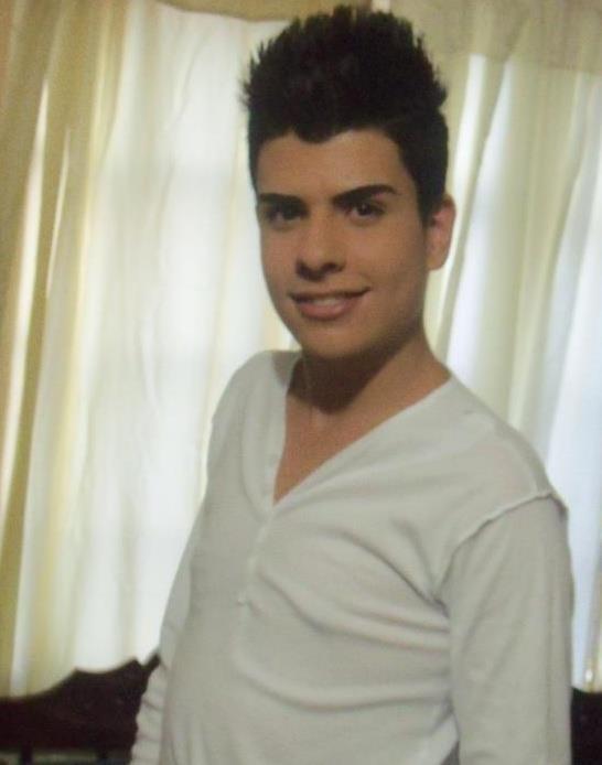 Date this hot Colombia man ANDY from Antioquia CO9902