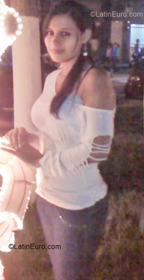 Date this stunning Colombia girl Isabel from Candelaria CO9920